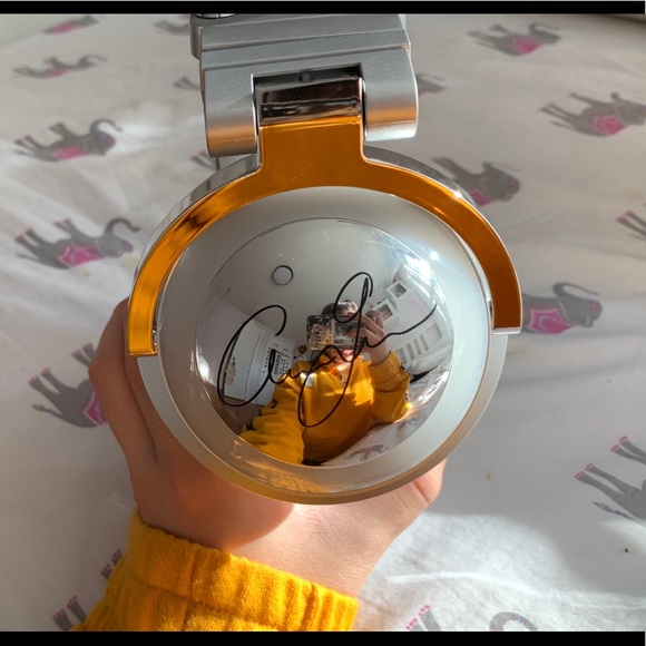 Ariana Grande Light up HeadPhones - Picture 4 of 4